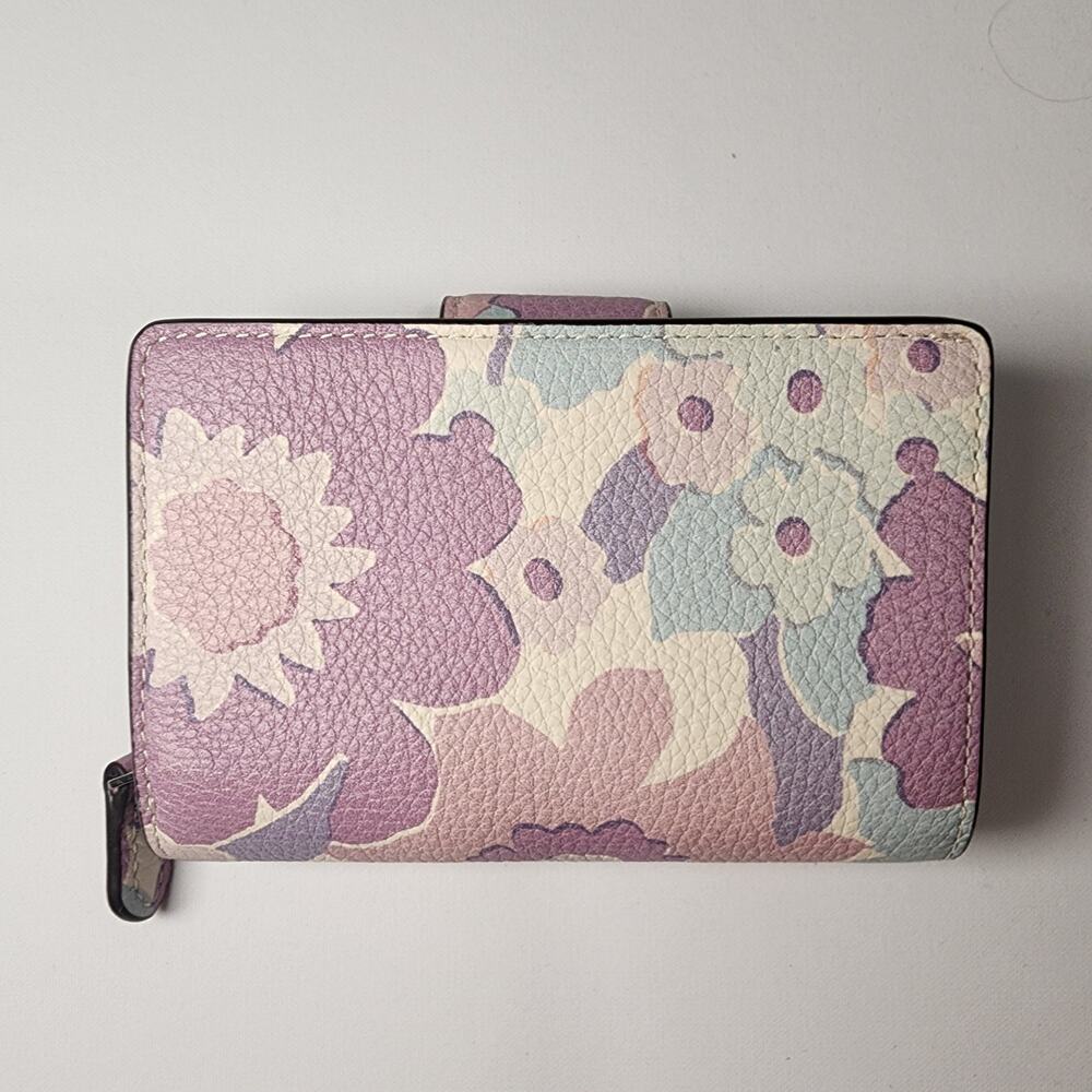 NWT COACH CBO31 Medium Corner Zip Wallet With Floral Print v2 - Picture 2 of 4